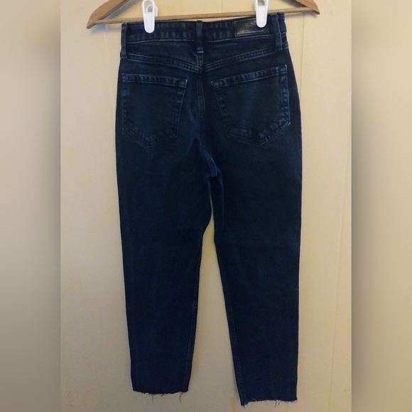Hollister size 0 ultra high rise mom jean, 24" waist 25" length, black, raw hem - Picture 3 of 5